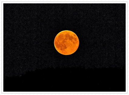  Super Moon Over Shelving Rock ©